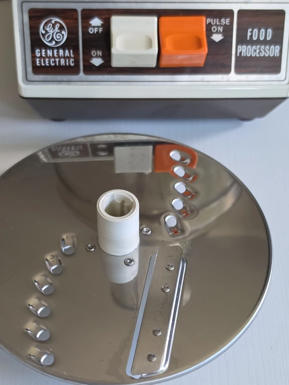 D54FP1 Vintage General Electric Food Processor